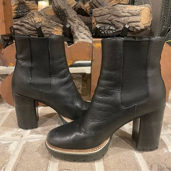 Tory Burch Lug Sole Leather Heeled Ankle Boots Size 7.5 - Picture 5 of 11